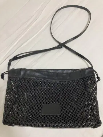 LOW CLASSIC RATTAN STRING BAG