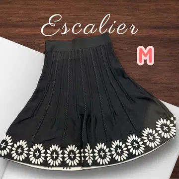 Escalier 플레어 스커트 M 블랙 꽃무늬 자수