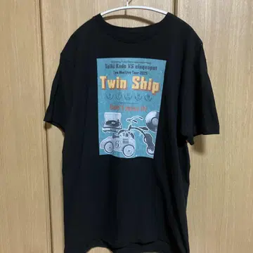 쿠도 타이키 vs claquepot Twin Ship T셔츠 블랙