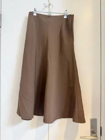 브라운 레이온 플레어 스커트