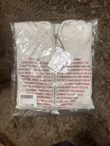 [ 현재 품절 ] oncily와 WISH FOR EVER의 콜라보 후드티