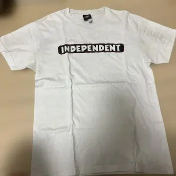INDEPENDENT 로고 T셔츠 화이트