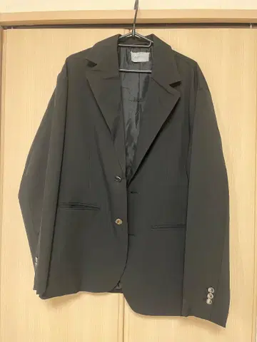 블랙 테일러드 자켓 2버튼