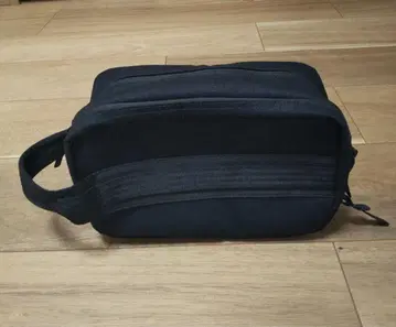 뉴발란스 클러치백 미사용품