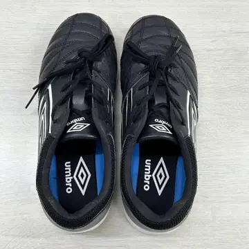 umbro 엄브로 22.5 풋살화