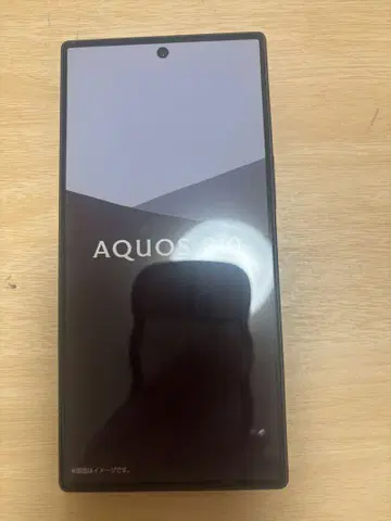 AQUOS R10 모형