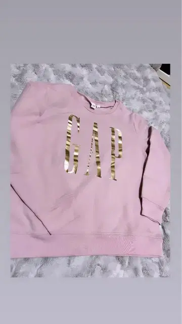 GAP 핑크 맨투맨