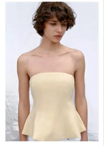 [ 겨울에도 레이어드해서 사용할 수 있는 ] 스트랩 페플럼 상의