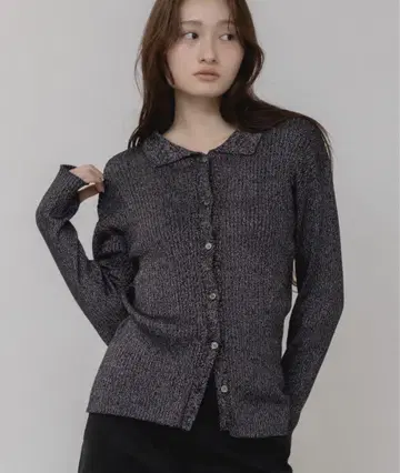 HEILIS 핑거홀 포함 라메 폴로 니트