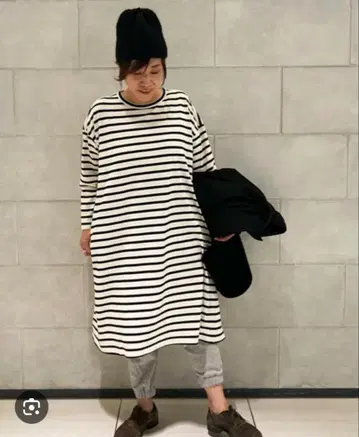 델라베텐지쿠 트레이프 원피스