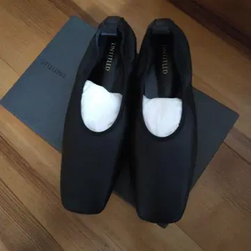 새상품 언타이틀 플랫슈즈 밸리슈즈 24.5 grove gu