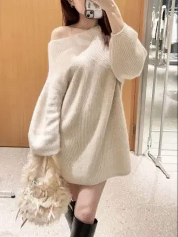 SNIDEL 라쿤 미니 니트 원피스 아이보리