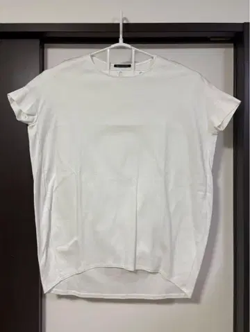 [ 새상품급 ] 미즈이로 인드 화이트 반팔 T셔츠 M 사이즈