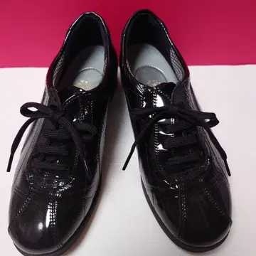 긴자 요시노야 [ 블랙 에나멜 스니커즈 ]
