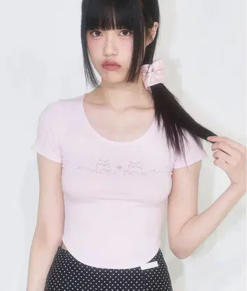 illigo Nyanko Hotfix Fitted T-Shirt Pink
