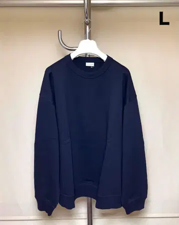 새상품 L 24ss dries van noten 네이비 맨투맨 6885