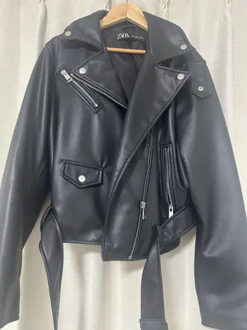 ZARA 블랙 라이더 자켓 [ 새상품급 ]
