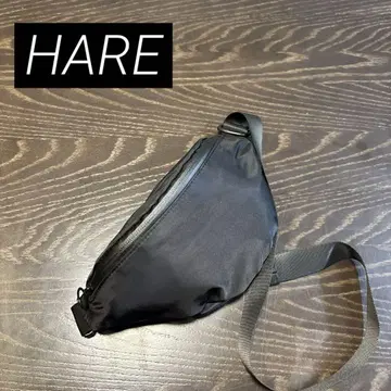 HARE 블랙 바디백 슬림 디자인