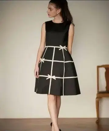 유니버설 뮤즈 마이마이 콜라보 원피스