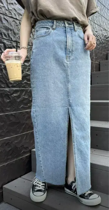 차오패닉 티피 KELLYvintagedenim 타이트 슬릿 스커트