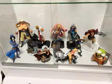 ONE PIECE 이와쿠라 조형 피규어