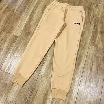 [ 미사용 새상품 ] PUMA 베이지 스웨트 팬츠 속기모