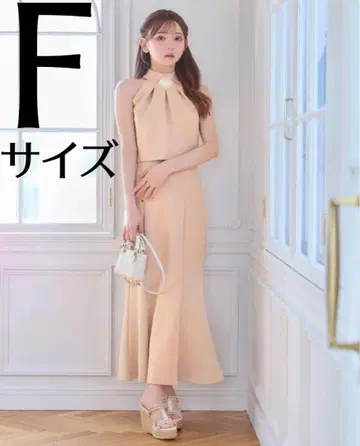 Rady 레이디 플라워 코사지 부착 맥시 스커트 셋업 베이지