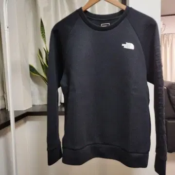 THE NORTH FACE 블랙 트레이닝복