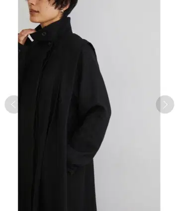 스탠드 칼라 턱 숄더 코트