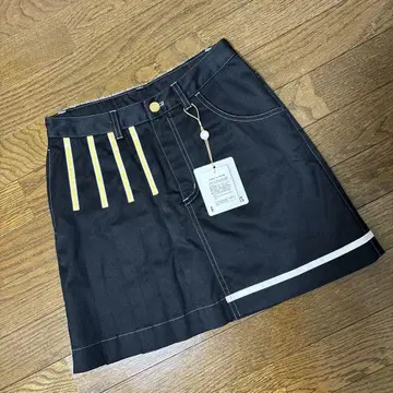 MARKLONA 블랙 스트라이프 스커트