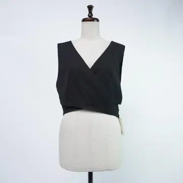 미사용 새상품 마이니아 카슈쿨 숏 베스트 블랙 사이즈 L*RC1272