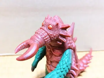 라이브 사인 있음 킹 클럽 전체 길이 13cm 울트라맨 괴수 소프트 비닐