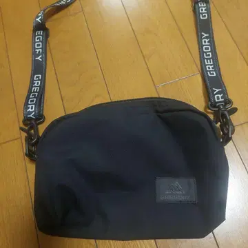 GREGORY 블랙 숄더백