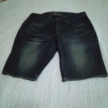 다크 데님 숏팬츠 프린지 가공