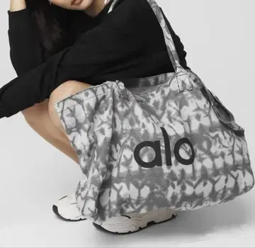 [ 새상품/미사용 ] alo yoga 토트백