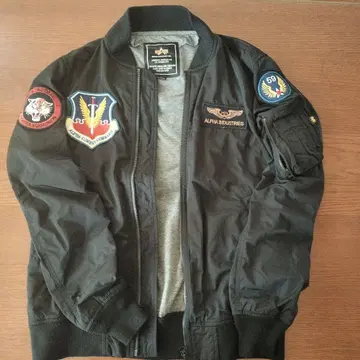 ALPHA INDUSTRIES MA-1 플라이트 자켓 블랙