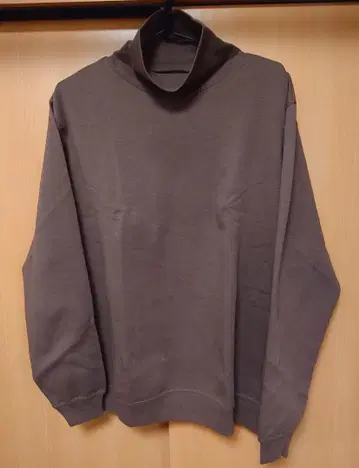 UNITED ARROWS 브라운 하이넥 M