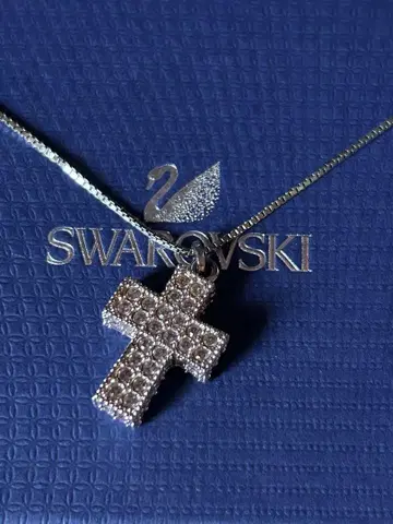 SWAROVSKI 스와로브스키 크로스 핑크 크리스탈 목걸이