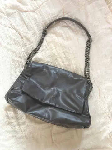 [ zara ] 다크 브라운 가죽 체인 숄더백