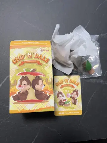 팝마트 칩과 데일 피규어