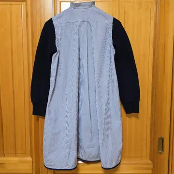 sacai 네이비와 스트라이프 긴팔 원피스