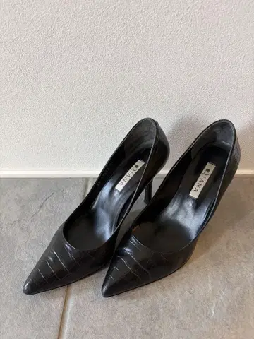 DIANA 크로커다일 패턴 하이힐 23cm