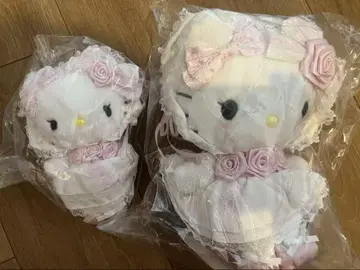 헬로키티 봉제 인형 화이트 프릴 디자인 산리오 마스코트