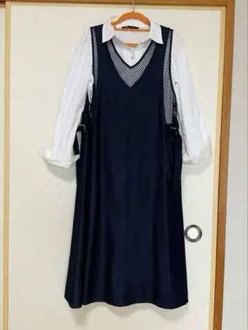 택 포함 미사용 새상품 네이비 슬리브리스 데님 원피스 오버롤 스커트