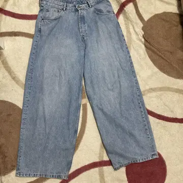 Zara 엑스트라 배기 데님 EUR 44 (JP 34)