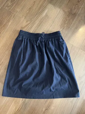 LACOSTE 블랙 미디 스커트 US 38