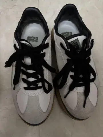 오니츠카타이거 데티 23.5cm