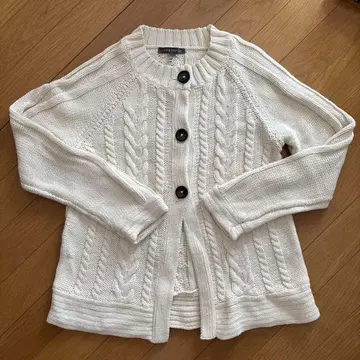 LAURA ASHLEY 아이보리 케이블 니트 M