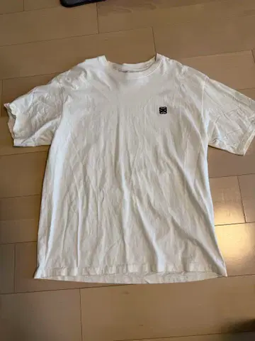 [ 가격 인하 불가 ] SATUR 아이보리 T셔츠 XL