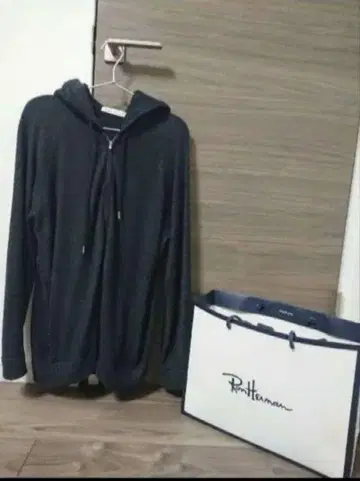 론 헤르만 네이비 집업 후드티